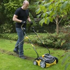 Powerplus POWXG7516 Verticuteerder / Verluchter - 1800W - 360mm -Metabo Winkel 67e1451dc41420a45d1ea852c07f7875