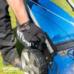 Hyundai 57025 Benzine Grasmaaier - 4-takt - 196cc - 4,2kW -Metabo Winkel 7a8530f4b6ef65300b632905129a8f51