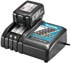 Makita DC18RC 14.4V - 18V Li-Ion Accu Snellader Met Actieve Koeling - 195584-2 -Metabo Winkel 8b510210b9674e0f6348b63446f93dc1