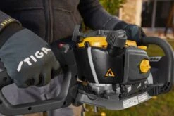 Stiga HT 525 Benzine Heggenschaar - 22,5cc - 0,65kW - 2-takt - 46cm - 35mm -Metabo Winkel b0e2fbd680081b9dc648d5400724f84a