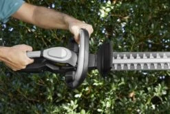 Alpina AHT 20 Li Kit 20V Li-Ion Accu Heggenschaar Set (1x 2,0Ah) - 55cm -Metabo Winkel b8344bdcd6545e80d679192b8c8cb33c