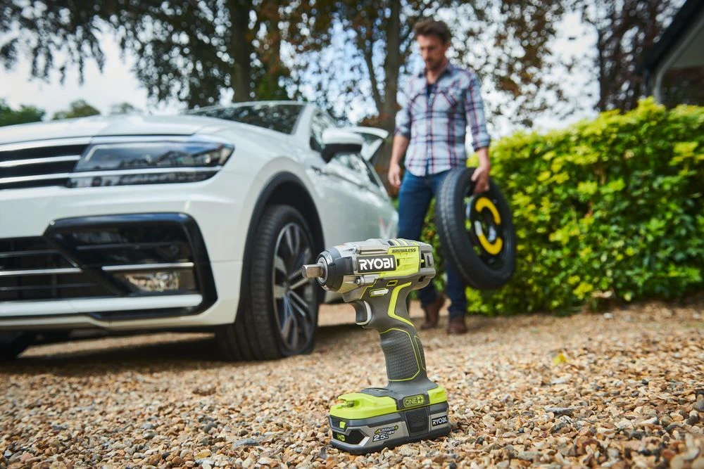 Ryobi R18IW7-0 18V Li-Ion Accu Slagmoersleutel Body - 270Nm - Koolborstelloos 4 Ryobi R18IW7-0 18V Li-Ion Accu Slagmoersleutel Body - 270Nm - Koolborstelloos - Afbeelding 2